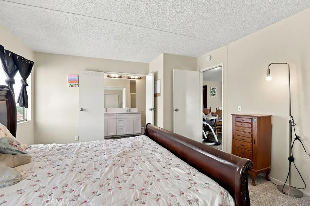 1930 Calaveras Pinon Hills, CA 92372