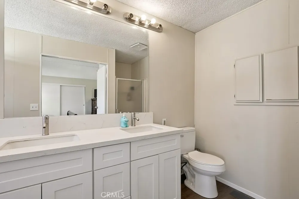 1930 Calaveras Pinon Hills, CA 92372
