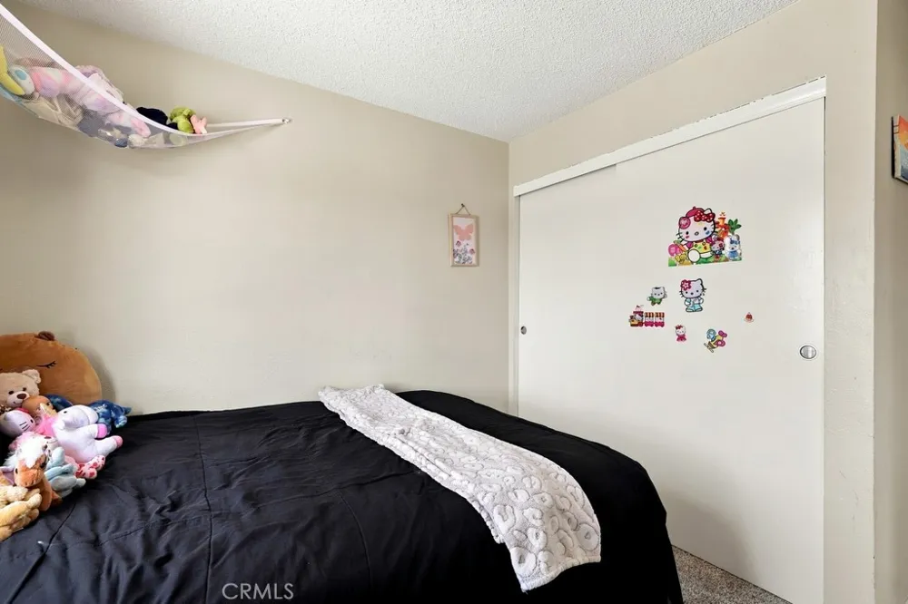 1930 Calaveras Pinon Hills, CA 92372