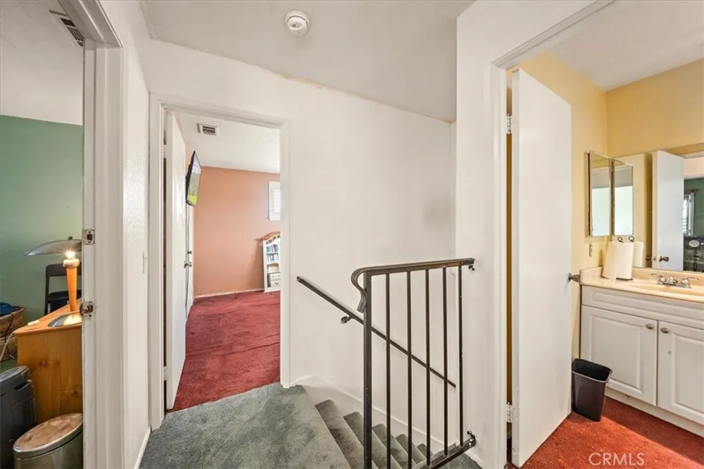7370 Palm Fontana, CA 92336