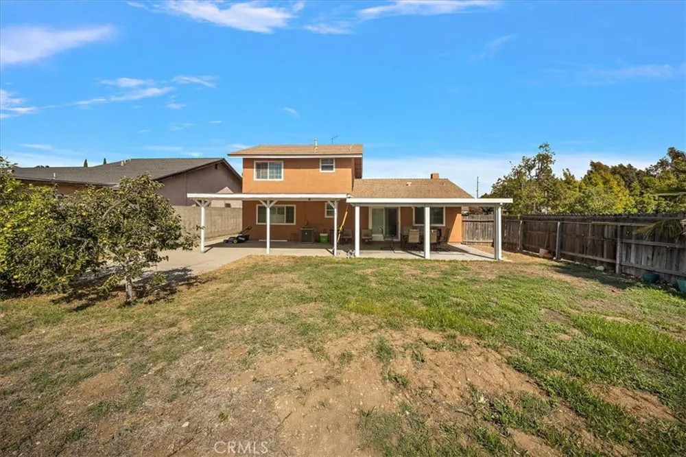 7370 Palm Fontana, CA 92336