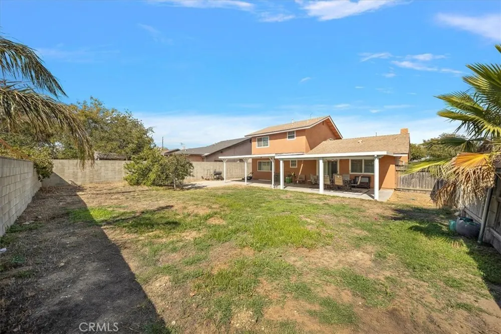 7370 Palm Fontana, CA 92336