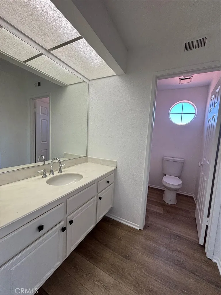 23711 Redbark Moreno Valley, CA 92557