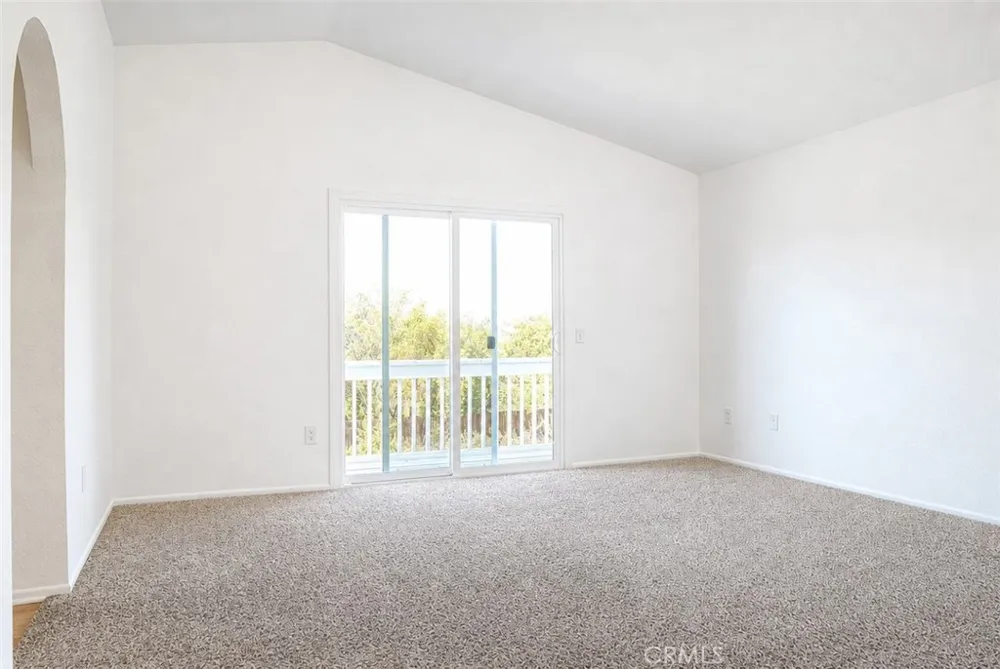 23711 Redbark Moreno Valley, CA 92557