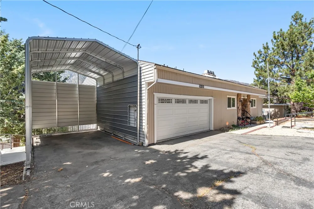 1211 Rivera Wrightwood, CA 92397