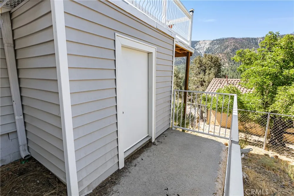 1211 Rivera Wrightwood, CA 92397