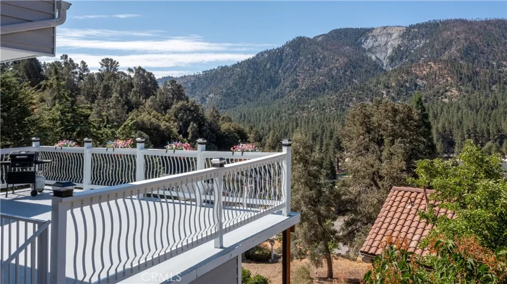 1211 Rivera Wrightwood, CA 92397