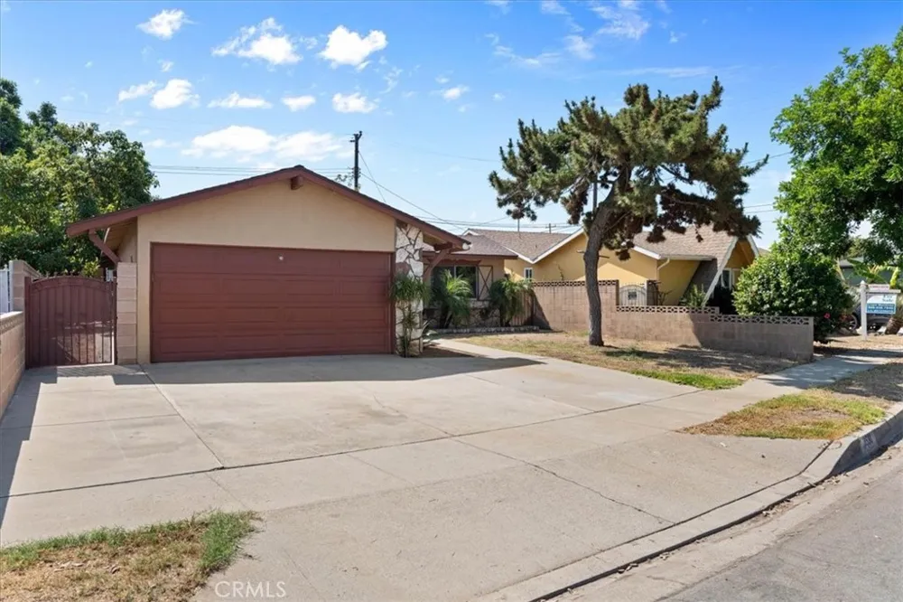 3530 Van Wig Baldwin Park, CA 91706