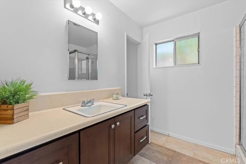 3530 Van Wig Baldwin Park, CA 91706