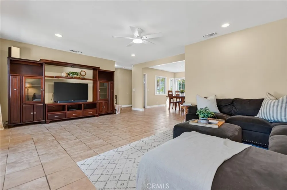 837 N Hanover Street Anaheim, CA 92801