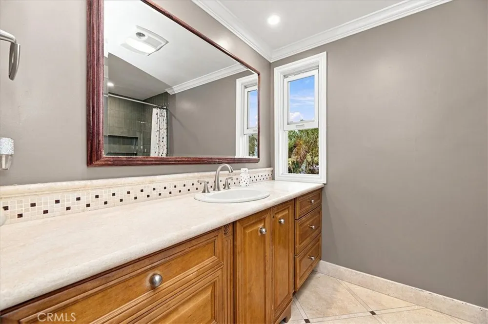 931 Rancho Cir Fullerton, CA 92835