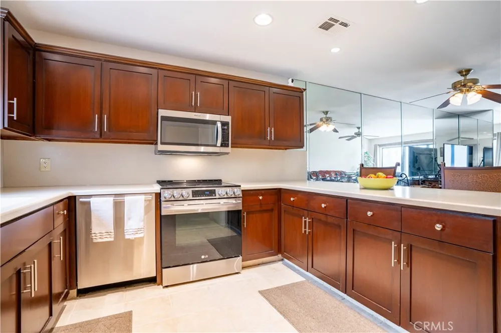 314 Lakewood Palm Desert, CA 92260