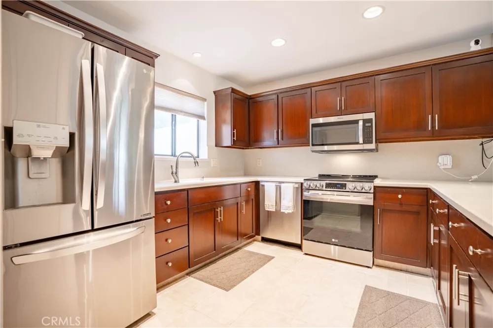 314 Lakewood Palm Desert, CA 92260