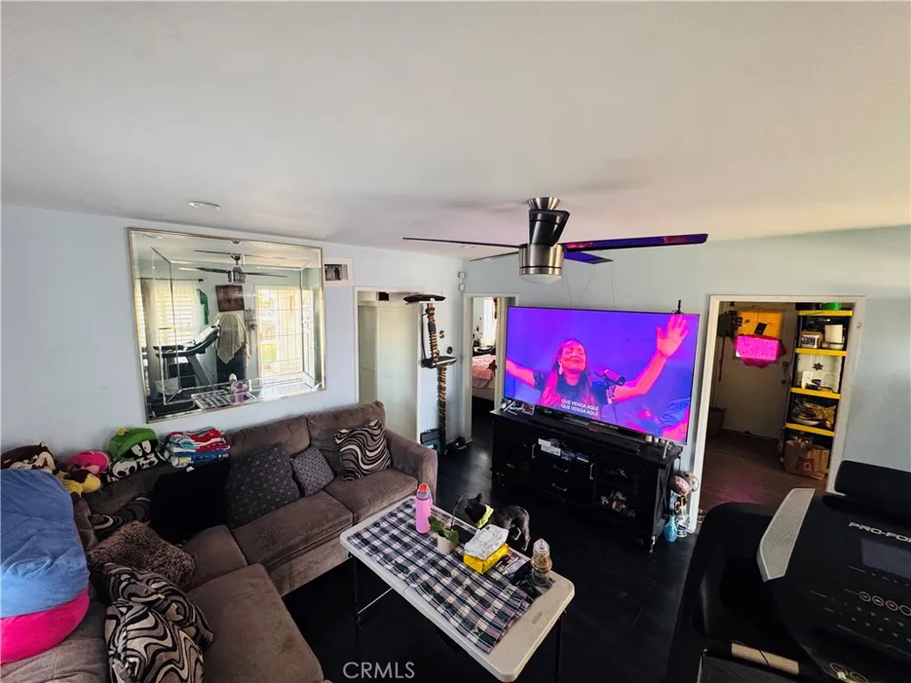 12101 Barnwall Norwalk, CA 90650