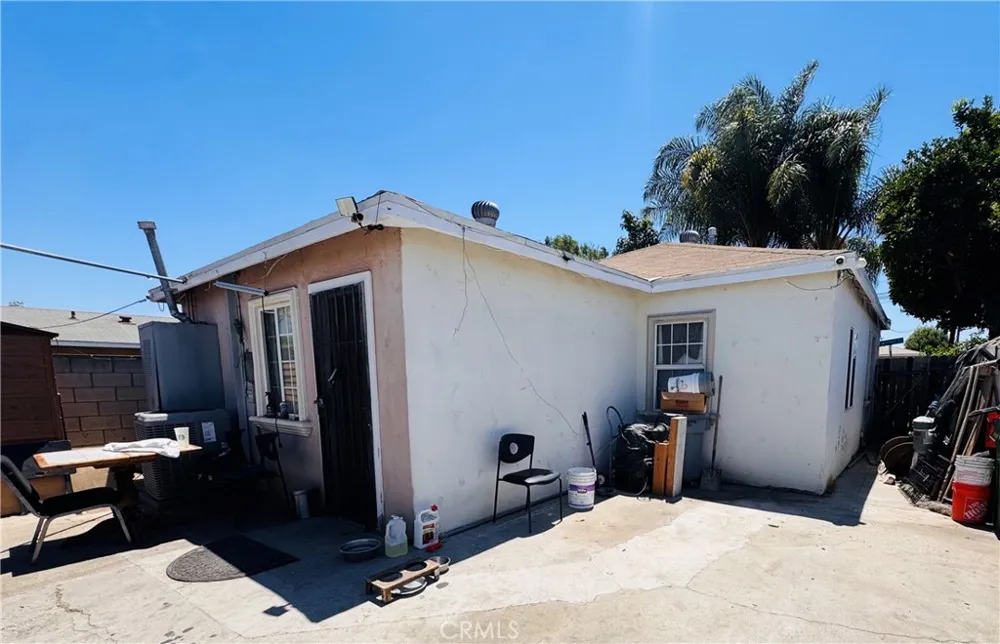 12101 Barnwall Norwalk, CA 90650