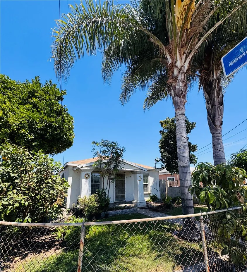 12101 Barnwall Norwalk, CA 90650