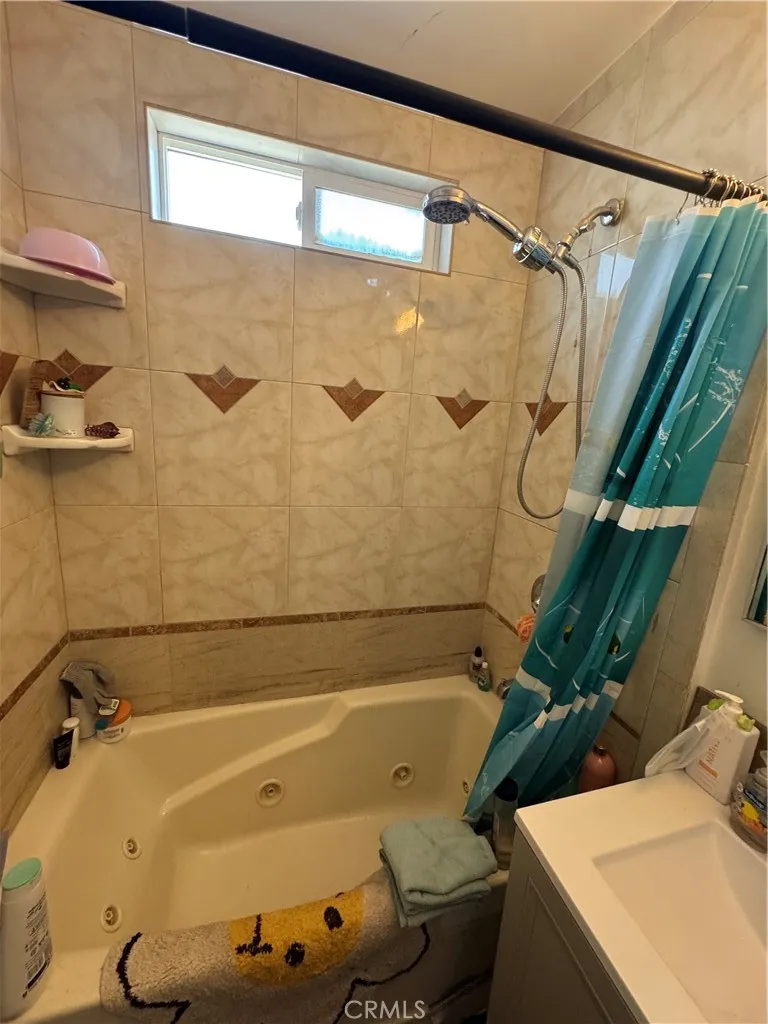 12101 Barnwall Norwalk, CA 90650