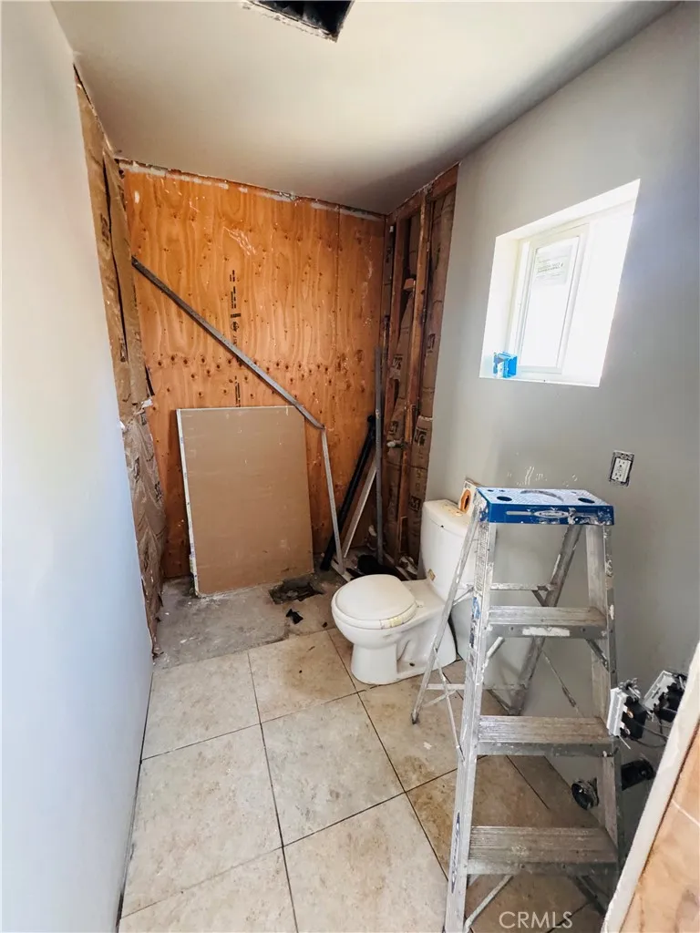 12101 Barnwall Norwalk, CA 90650