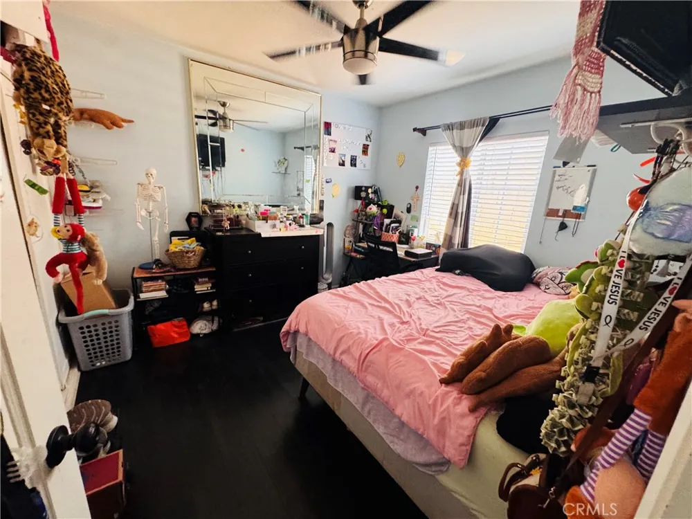 12101 Barnwall Norwalk, CA 90650