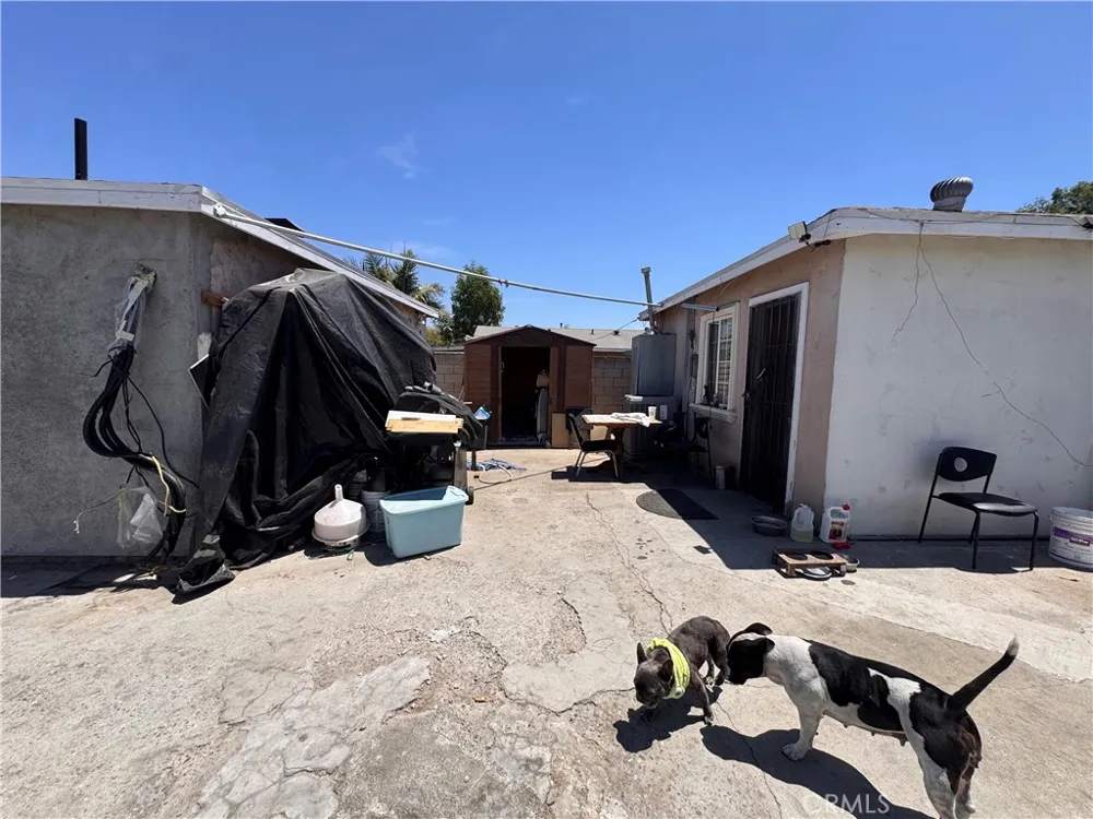 12101 Barnwall Norwalk, CA 90650