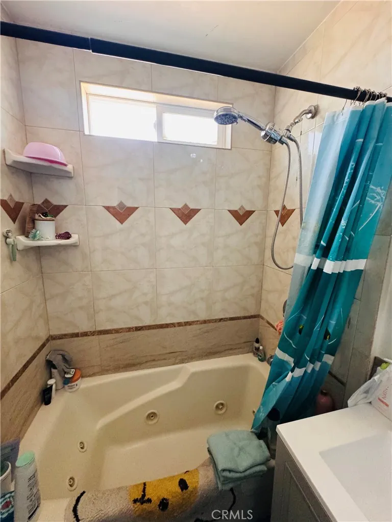 12101 Barnwall Norwalk, CA 90650