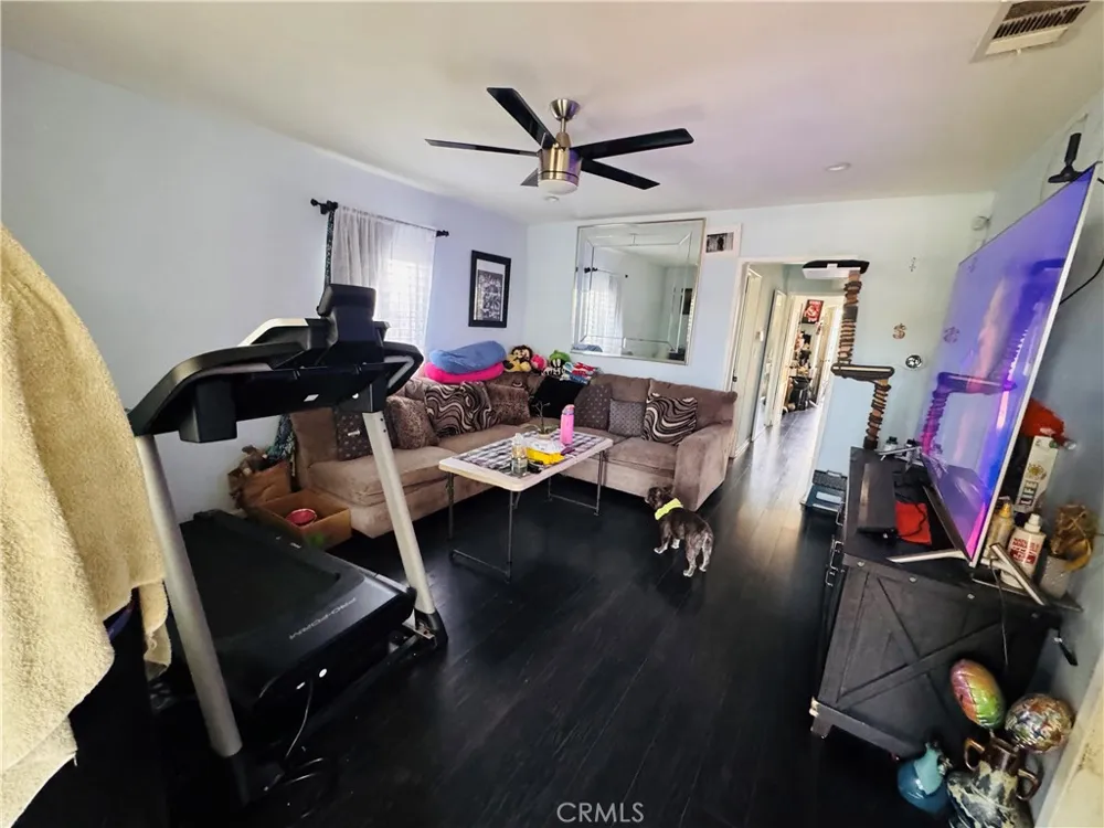 12101 Barnwall Norwalk, CA 90650