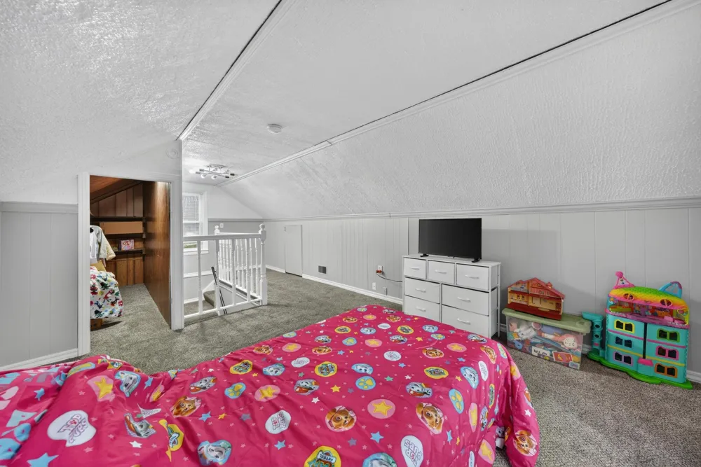 230 Dick Avenue Pontiac, MI 48341