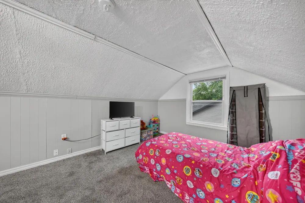 230 Dick Avenue Pontiac, MI 48341