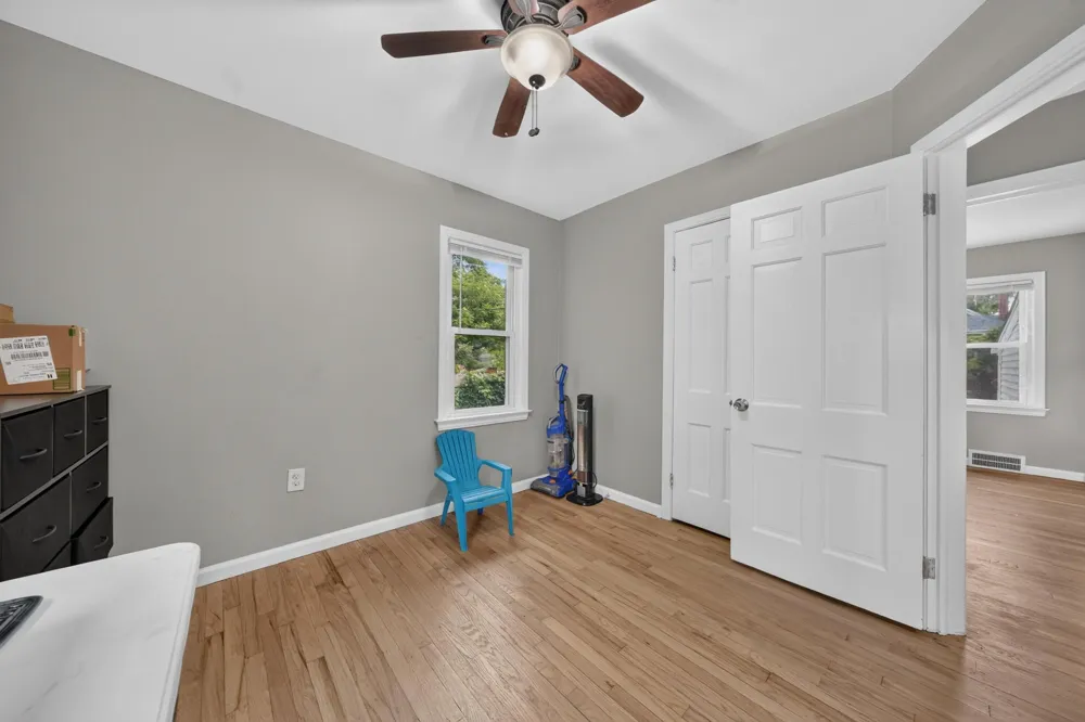 230 Dick Avenue Pontiac, MI 48341