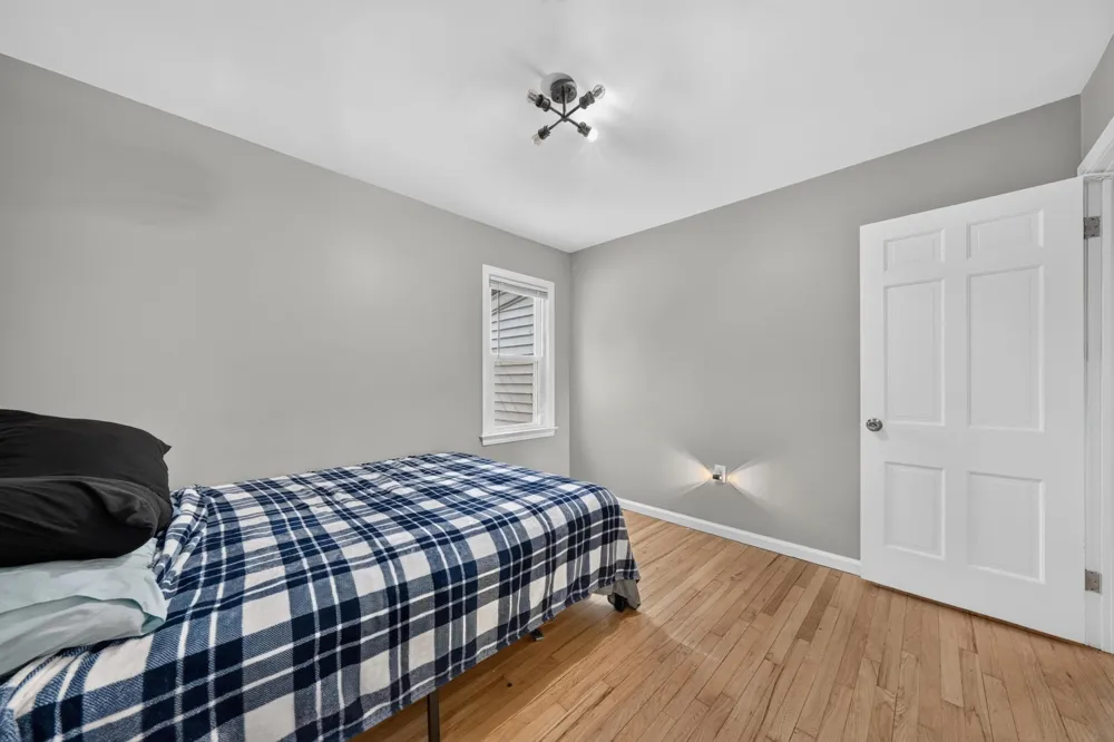 230 Dick Avenue Pontiac, MI 48341