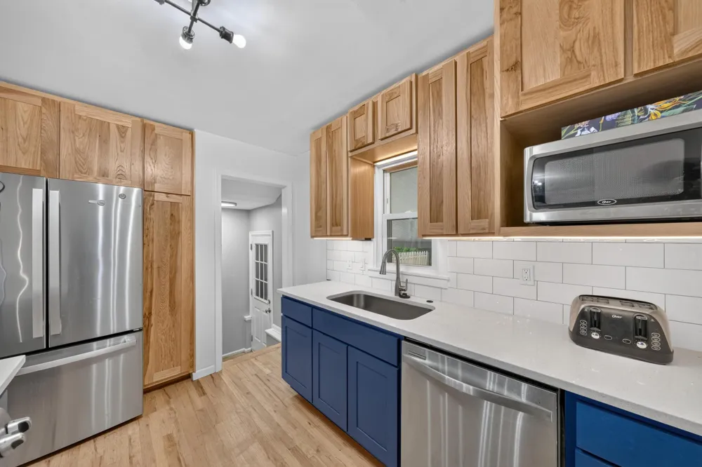 230 Dick Avenue Pontiac, MI 48341