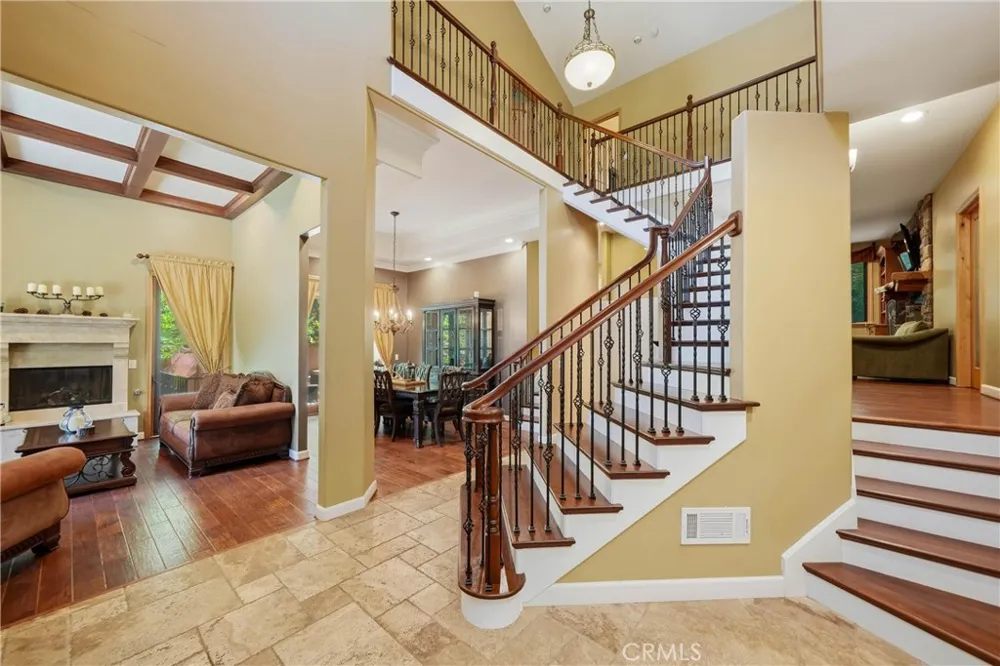30151 Skyline Running Springs, CA 92382