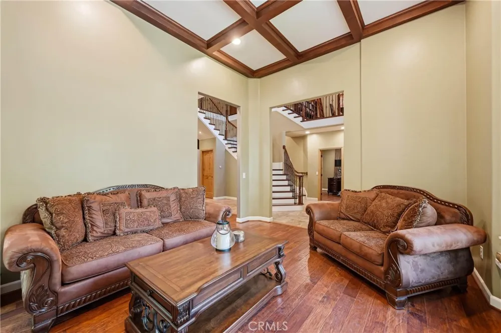 30151 Skyline Running Springs, CA 92382