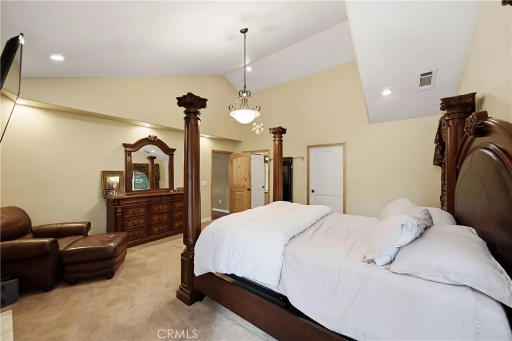 30151 Skyline Running Springs, CA 92382