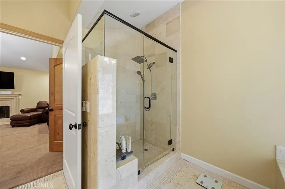 30151 Skyline Running Springs, CA 92382