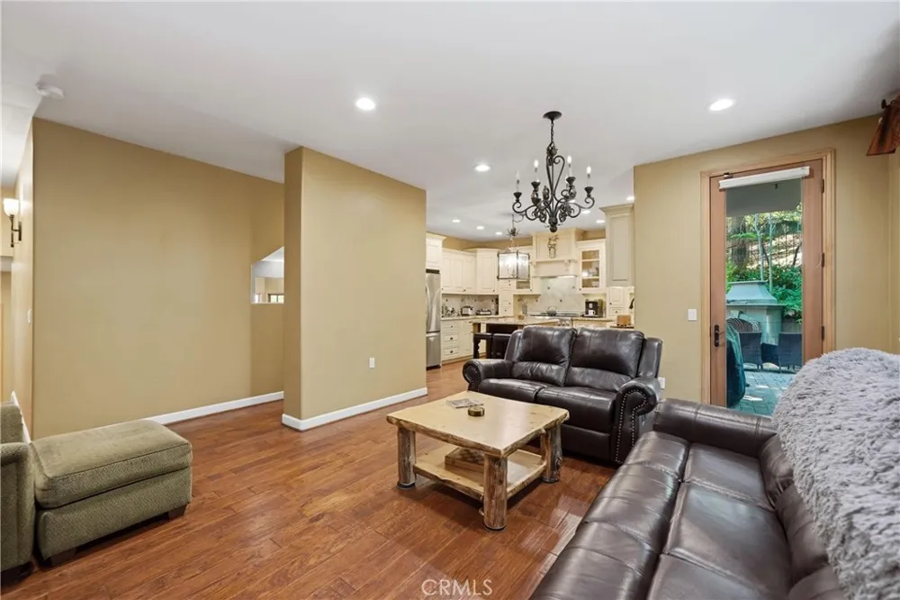 30151 Skyline Running Springs, CA 92382