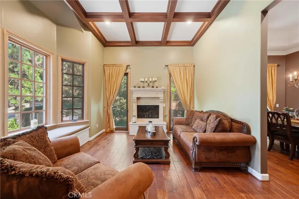 30151 Skyline Running Springs, CA 92382