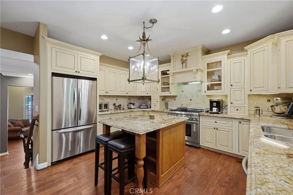 30151 Skyline Running Springs, CA 92382