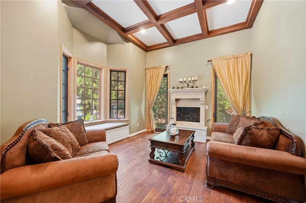 30151 Skyline Running Springs, CA 92382