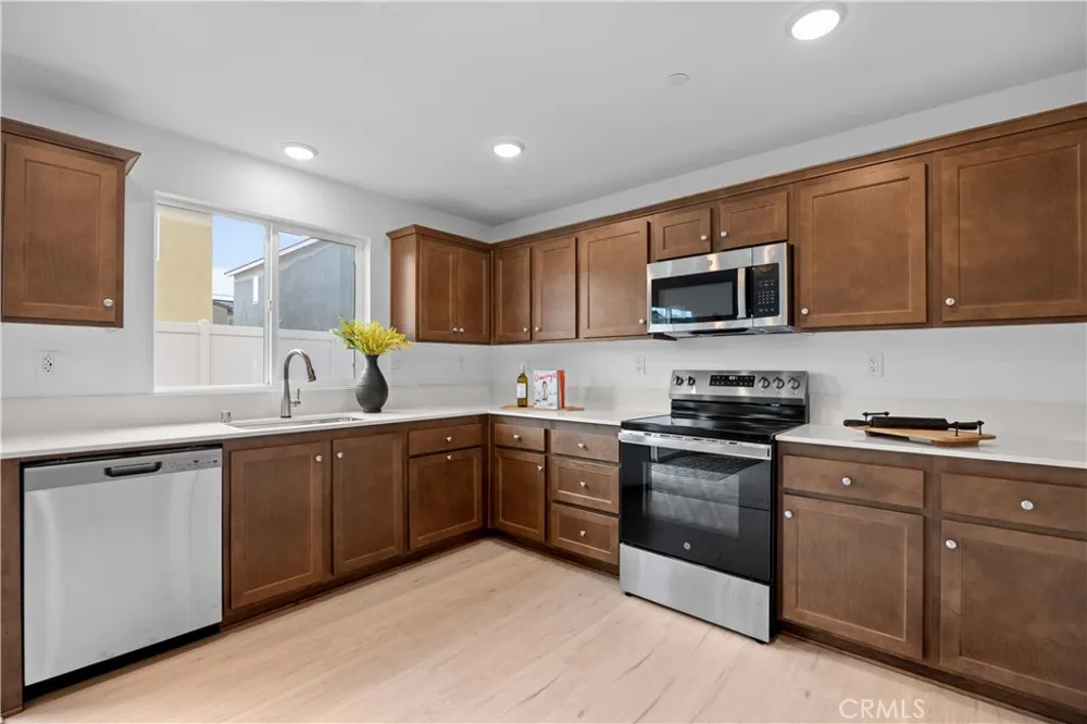 2168 REDWOOD LANE Banning, CA 92220