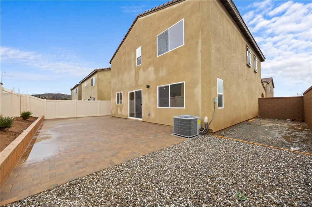 2168 REDWOOD LANE Banning, CA 92220