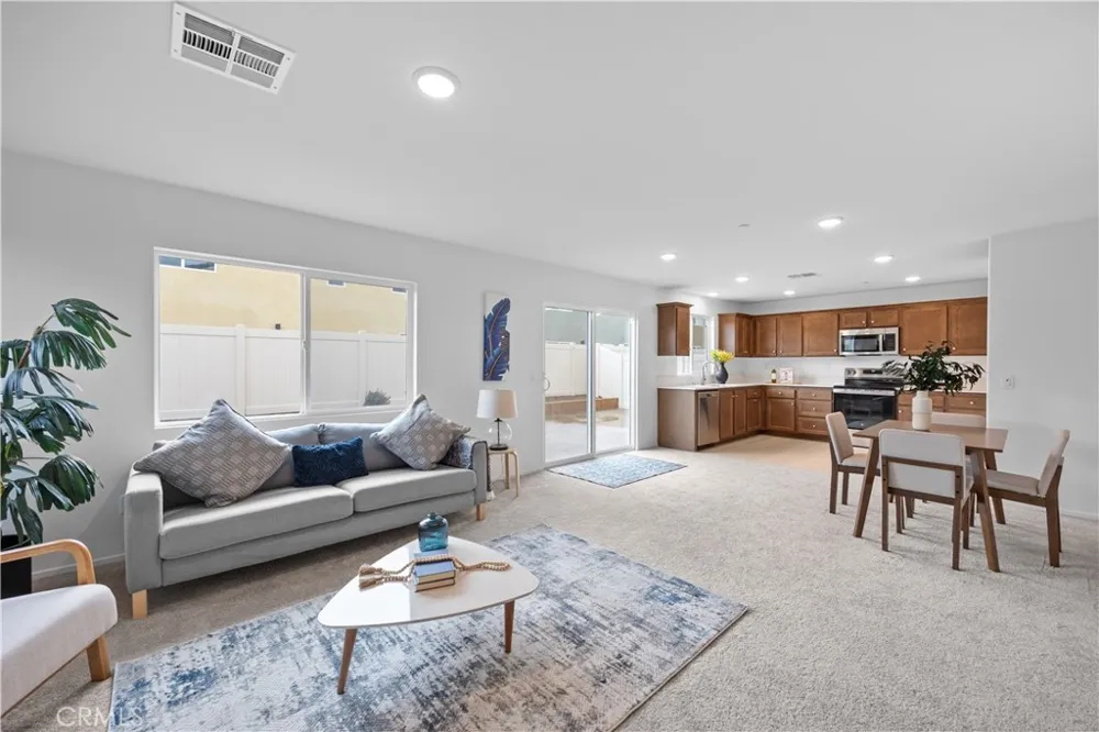 2168 REDWOOD LANE Banning, CA 92220