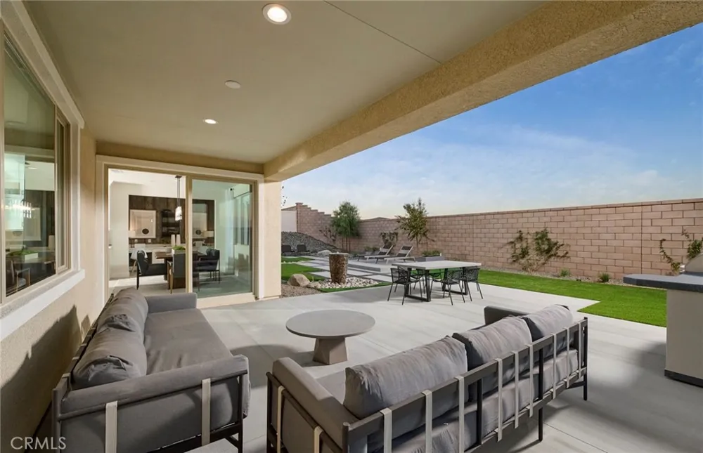 25099 Greythorne Drive Menifee, CA 92586