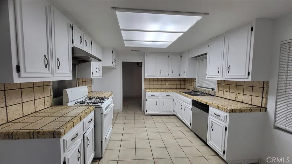7329 Palm Highland, CA 92346