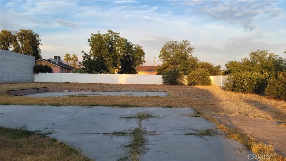 7329 Palm Highland, CA 92346