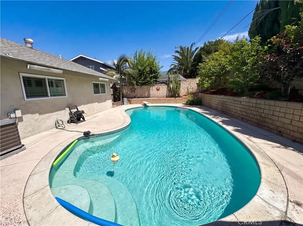 5981 Buchanan San Bernardino, CA 92404