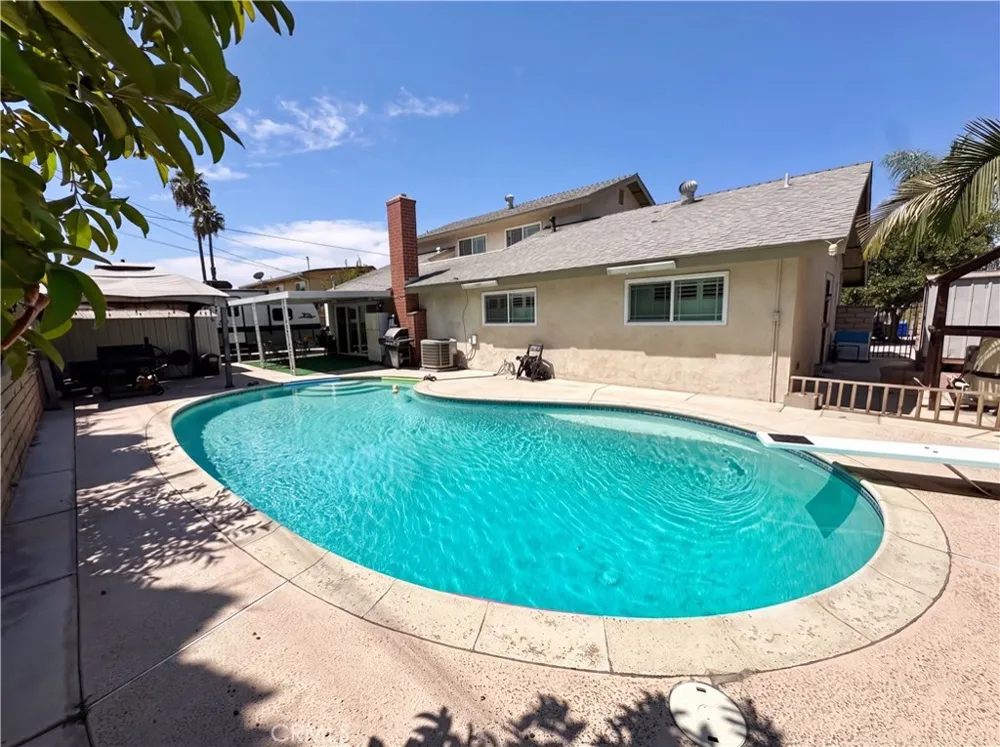 5981 Buchanan San Bernardino, CA 92404
