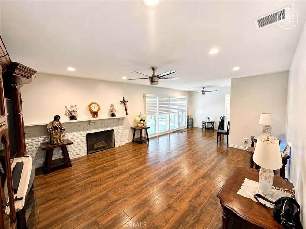 5981 Buchanan San Bernardino, CA 92404