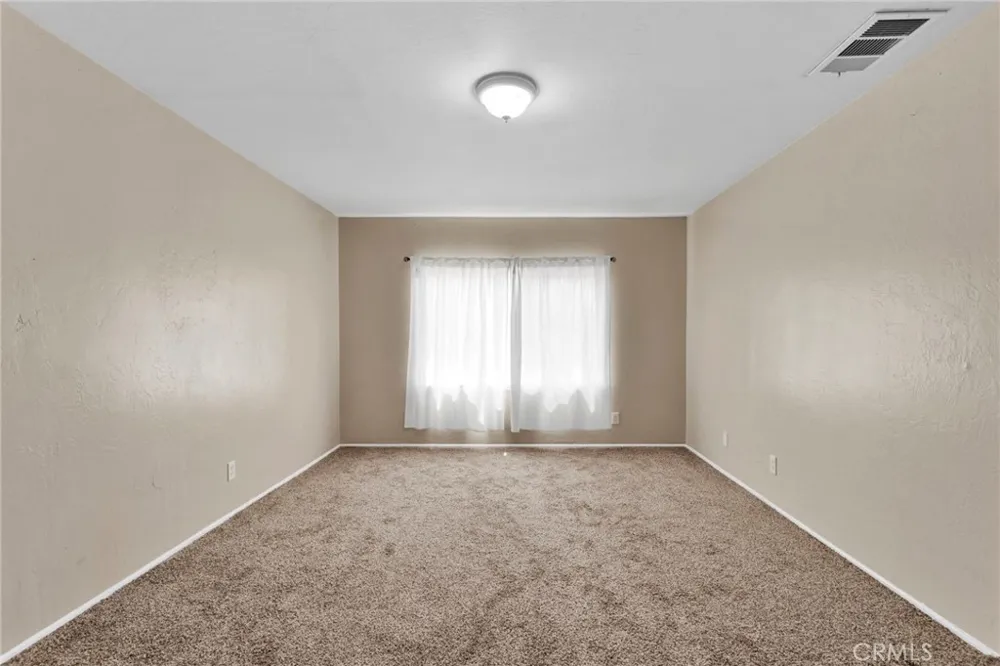 15212 Dos Palmas Victorville, CA 92392