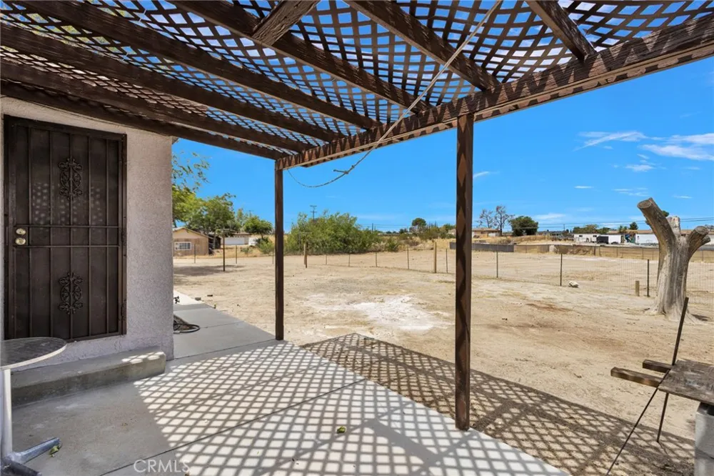 15212 Dos Palmas Victorville, CA 92392